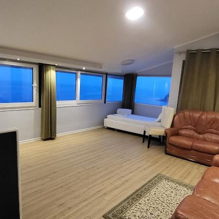 Jon Rooms Χειμάρρα Εξωτερικό φωτογραφία
